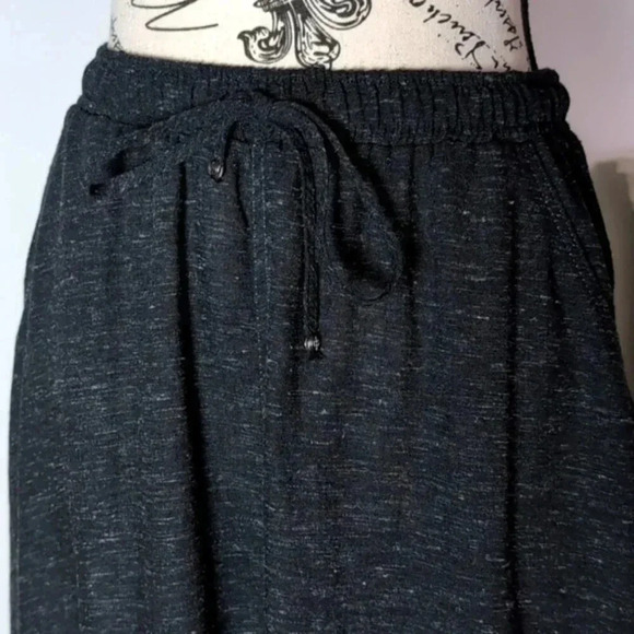 MAX STUDIO | Women's Black/White Textured Linen Blend Semi-Sheer Midi Sk… - Picture 2 of 5